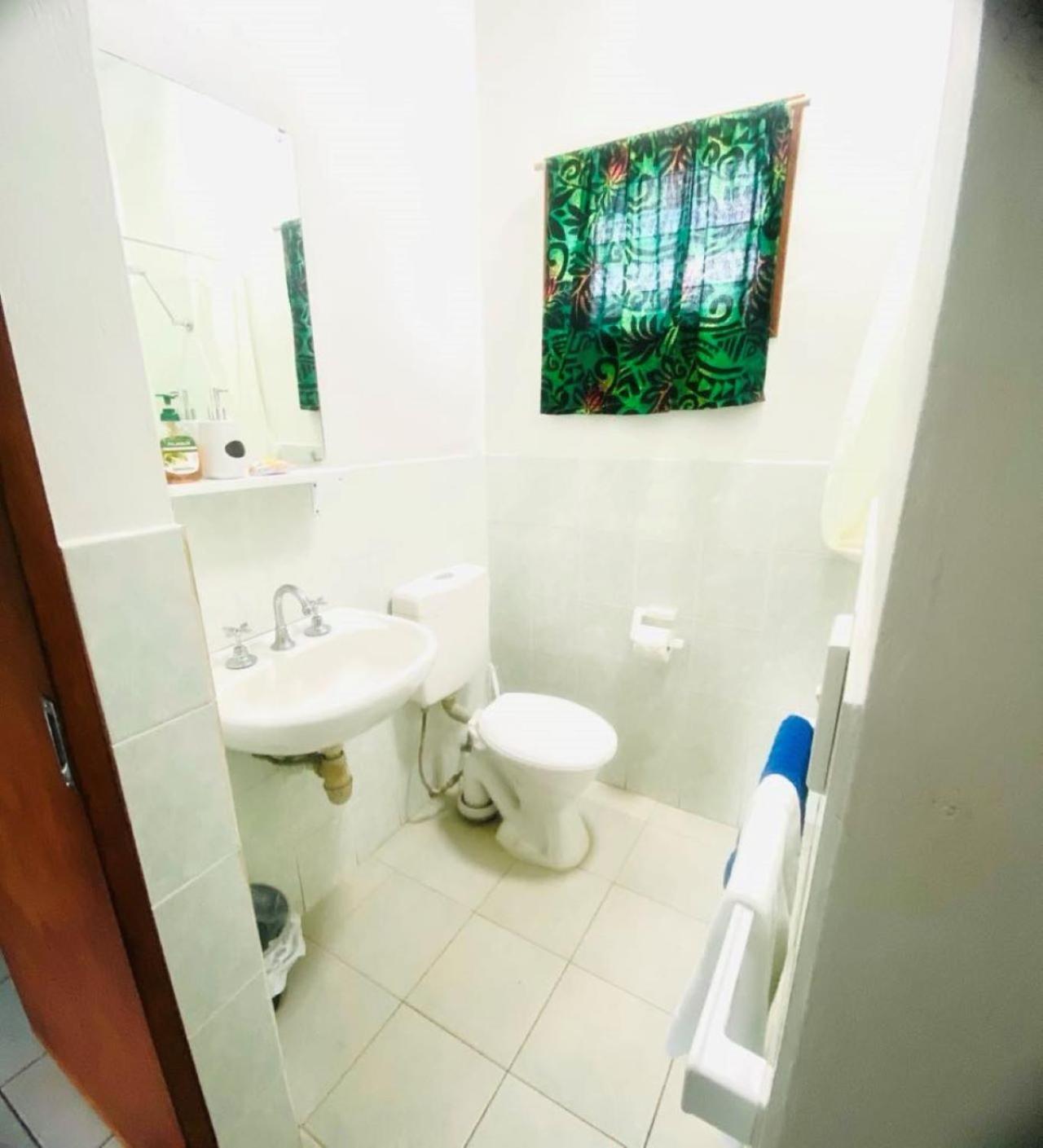 Travellers Motel Vanuatu Порт-Вила Экстерьер фото