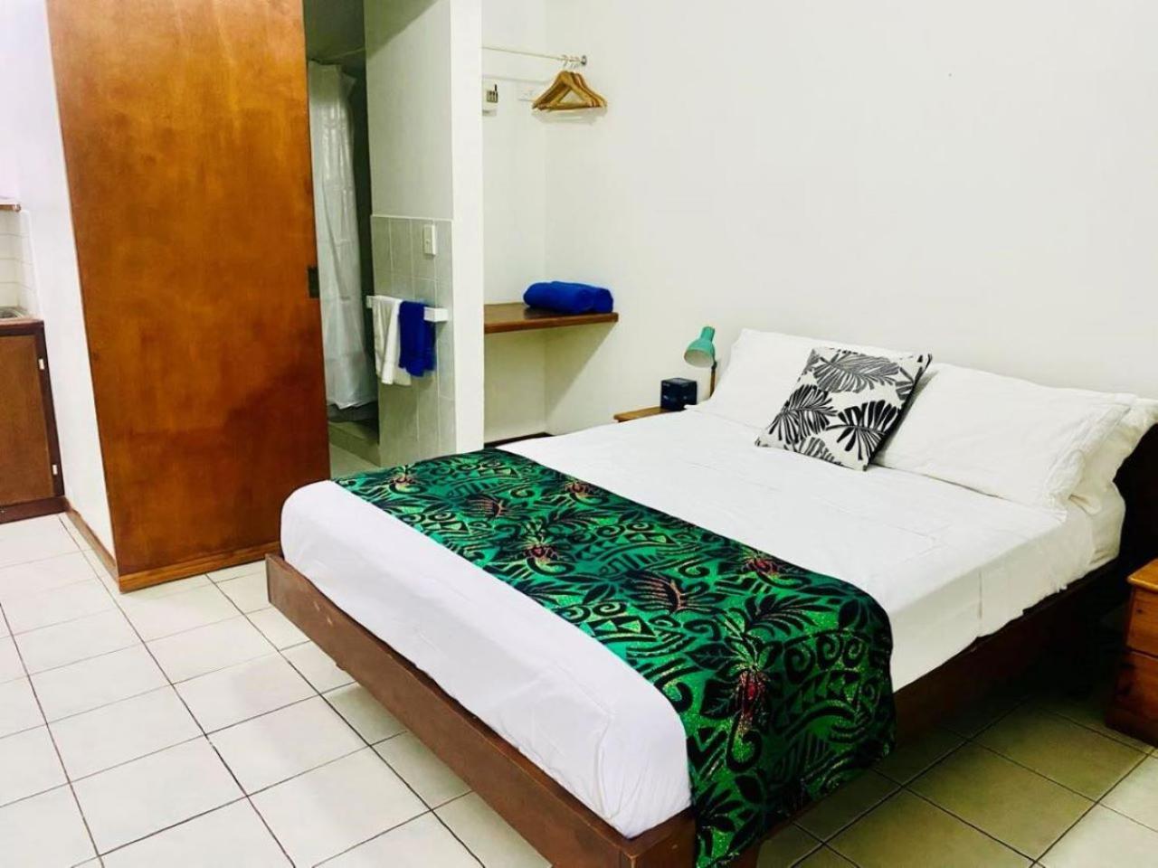Travellers Motel Vanuatu Порт-Вила Экстерьер фото